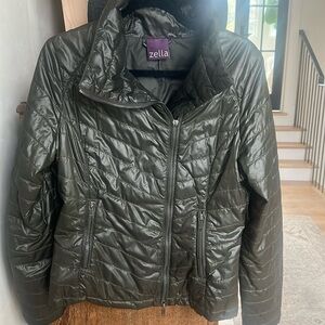 Zella arm green lightweight puffer.   Sz S